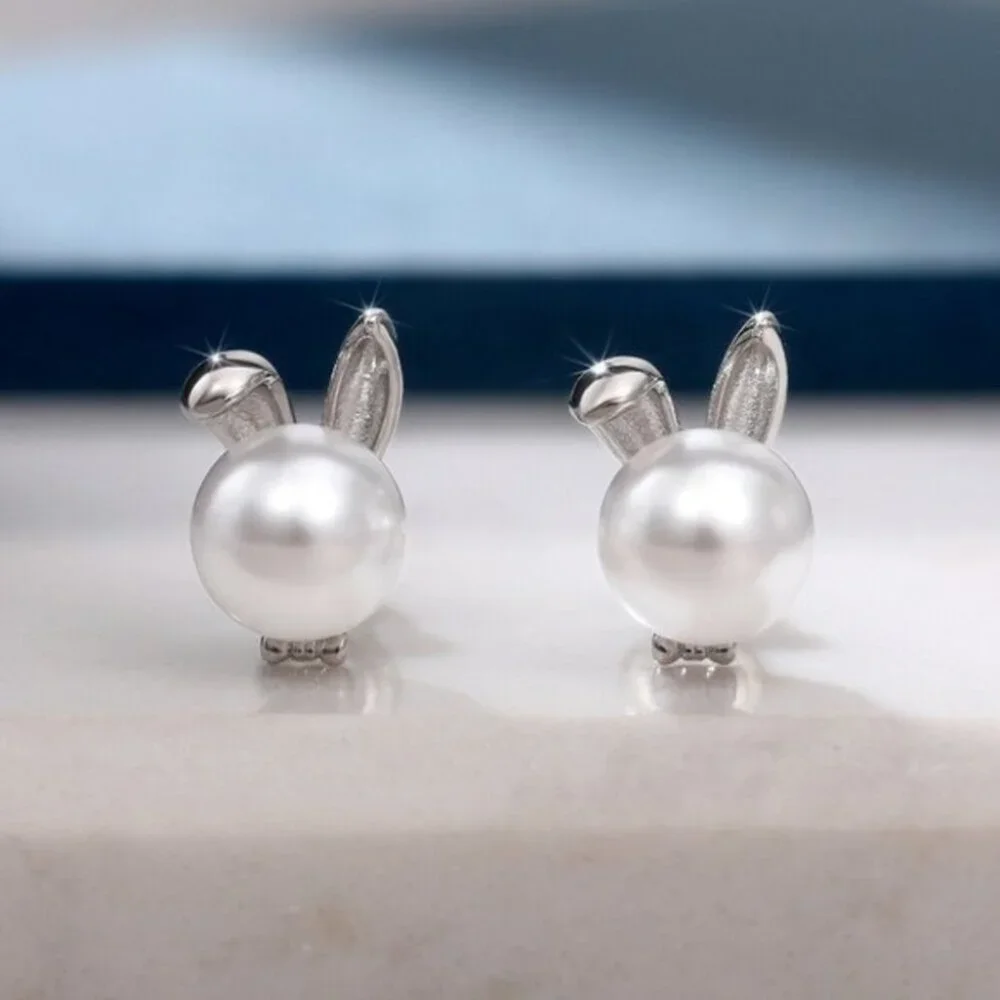 New Beautiful Sterling Silver Pearl Bunny Studs - Picture 1 of 4